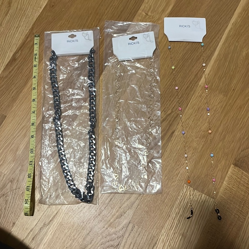 Ricki’s Mask Chains - Variety